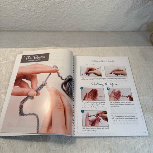 Crochet Techniques and Tips by Publications International Ltd. Staff (2014) - Picture 5 of 5